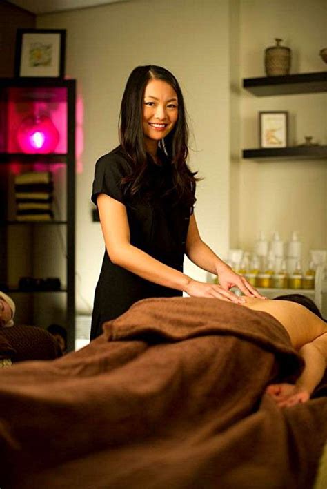 Intimate massage Sexual massage Clamart
